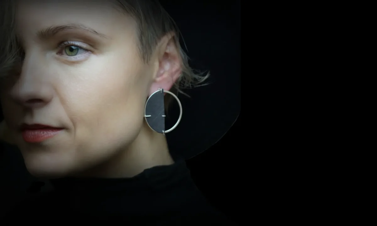 Sidabriniai auskarai su porcelianu