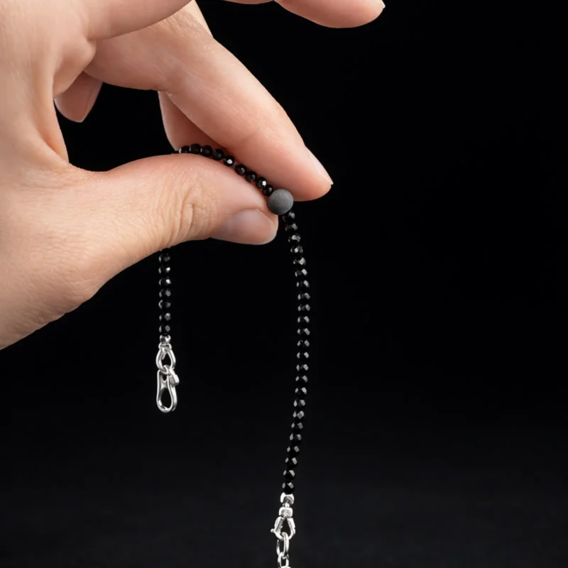 Juodo špinelio apyrankė