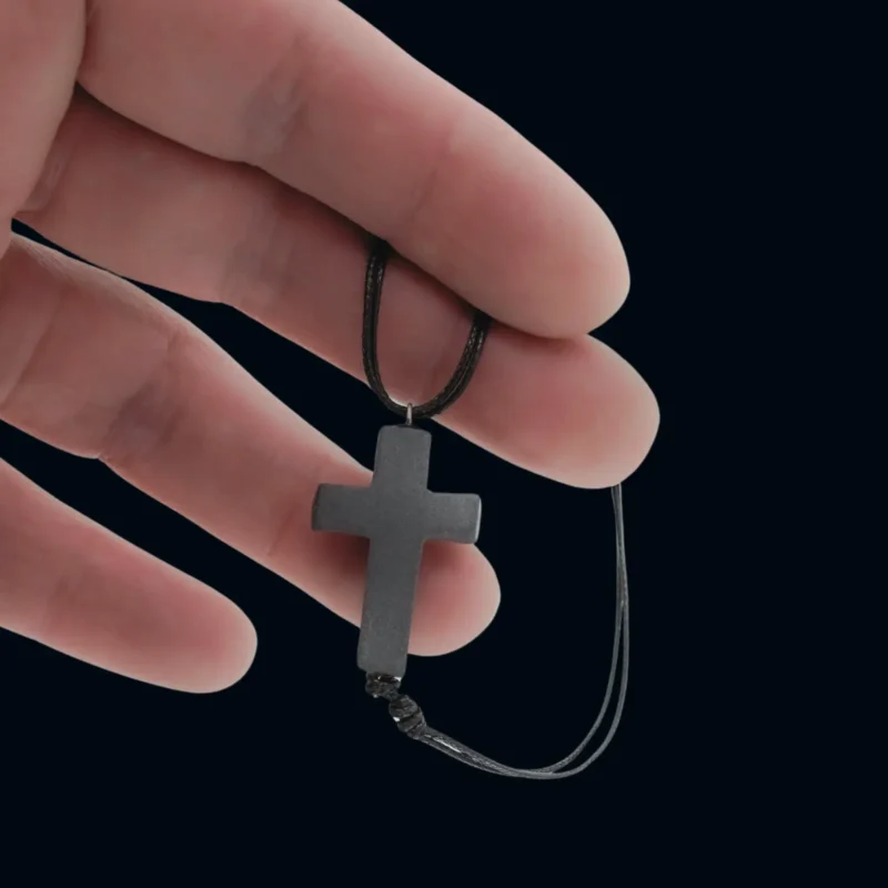 Apyrankė su porcelianiniu kryželiu