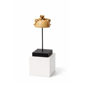 15 Skulptūra-aukuras "Kai turi į ką atsiremti"