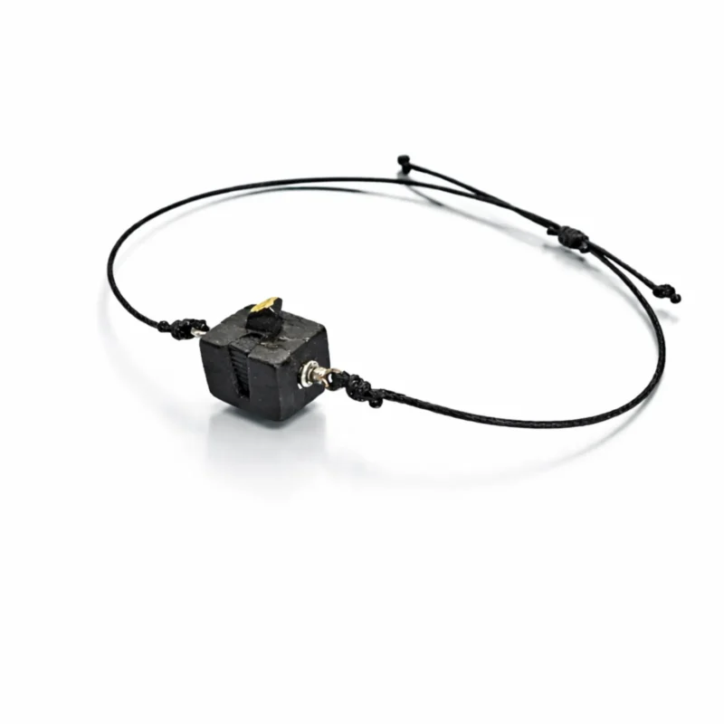 Apyrankė su porceliano miniatiūra, juvelyrinis nailonas ir sidabro detalės