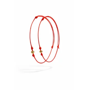 Raudono siūlo apyrankė su auksuoto sidabro karoliuku