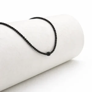 64 Špinelio apyrankė su porceliano akmenuku