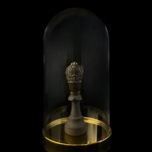 Šachmatų figūr Karalius su stikliniu gaubtu