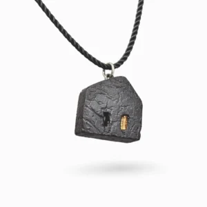 Porcelianinis pakabukas "Namelis" | Rankų darbo juvelyrika vyrams