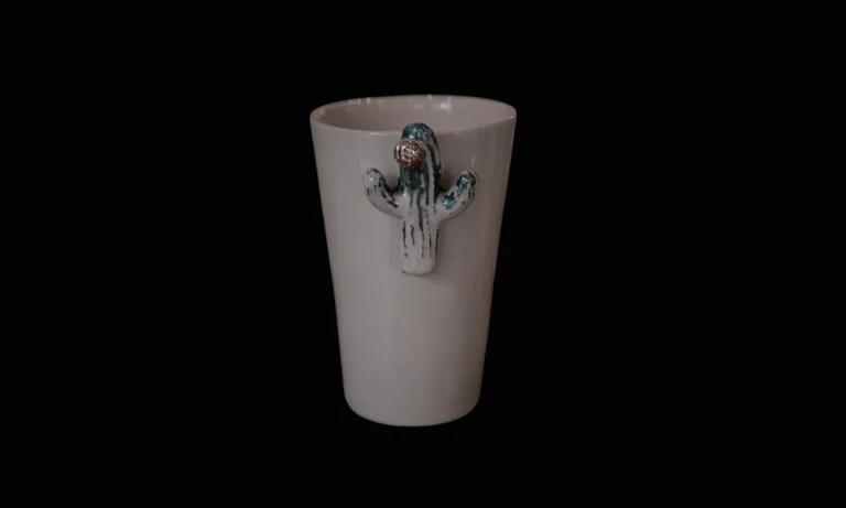 Rankų darbo puodelis su kaktusu