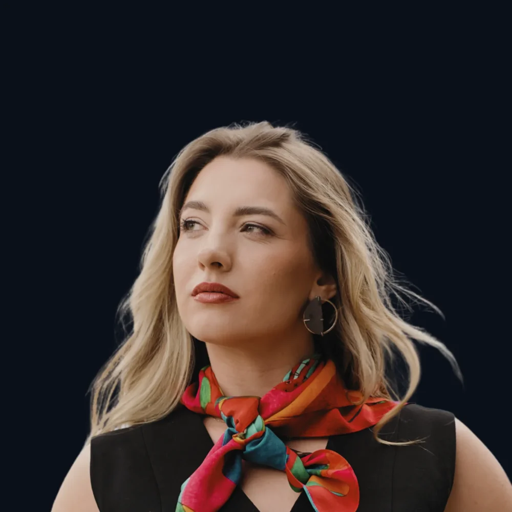 Sidabro-papuosalai-su-porceliano-miniatiuromis Sidabro auskarai su porceliano miniatiūromis