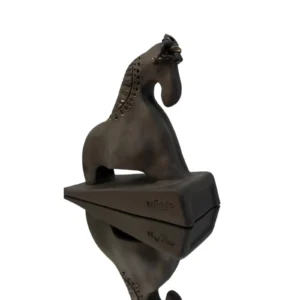 skulptura zirgas ant panduso