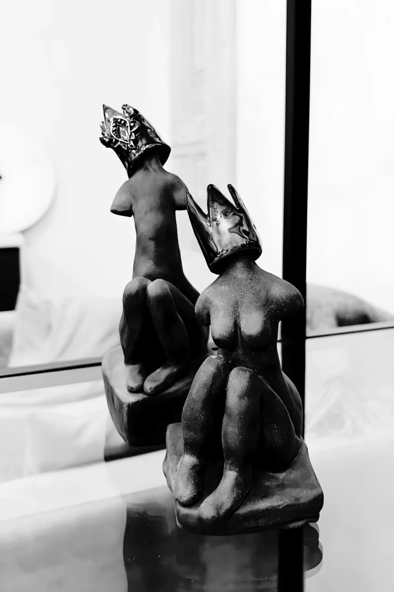 Skulptūra | Karalienė
Šamotas, metalo oksidai