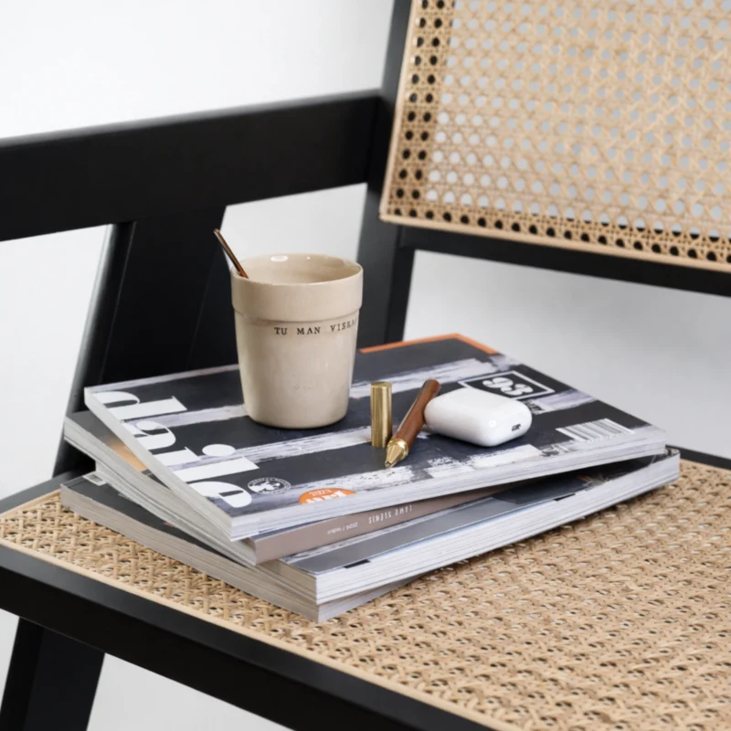 Puodelis su užrašu