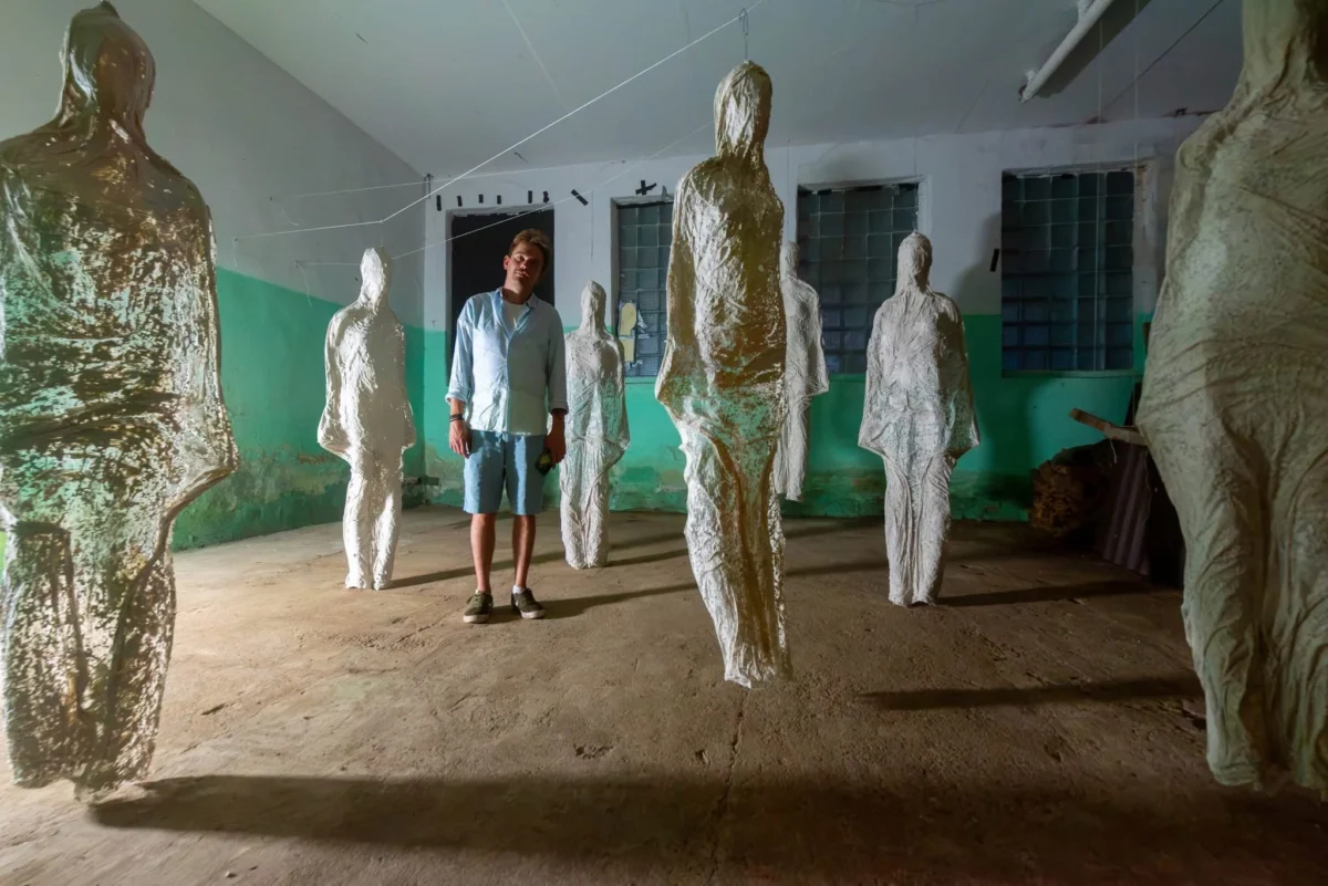 The “Shells” installation at the “Aritmija” arts festival: plaster figures in the working sawmill in Merkinė