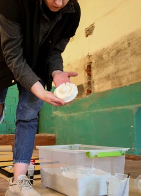 Gipso forma Žagarės meno rezidencijoje, 2026